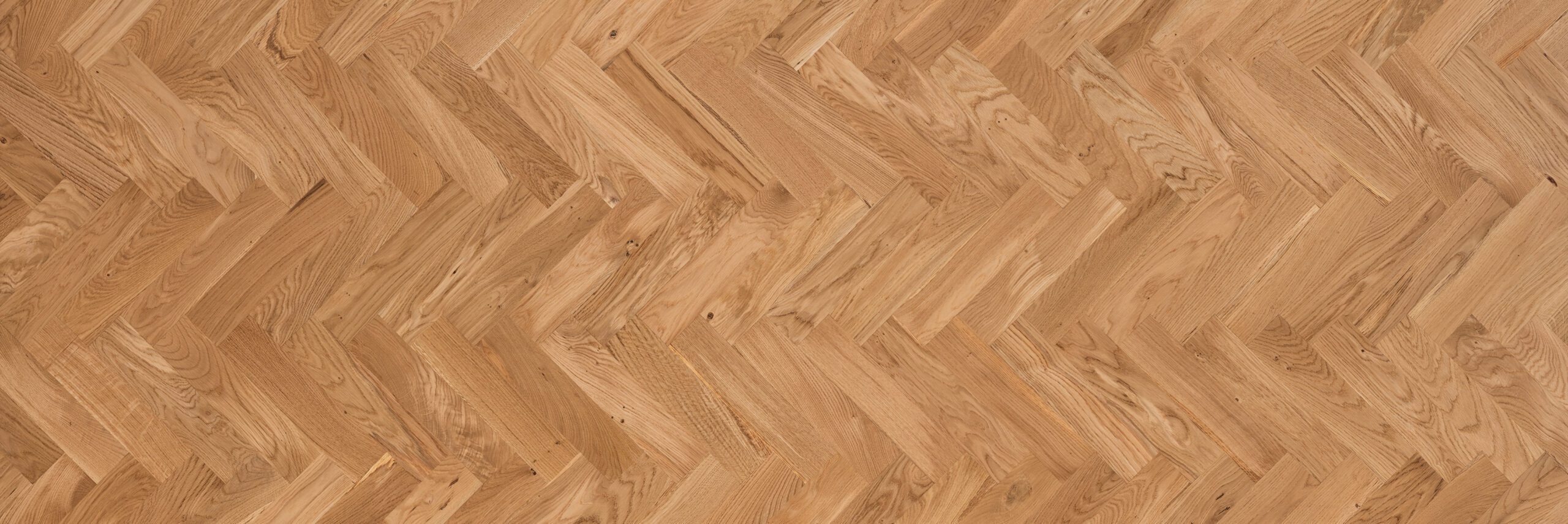 Strip parquet / herringbone parquet oak rustic colorful unfinished. – 2