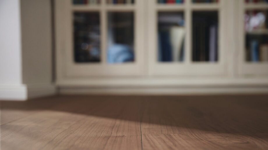 Parquet Meister Lindura American walnut lively, 1-strip, matt lacquered – 2
