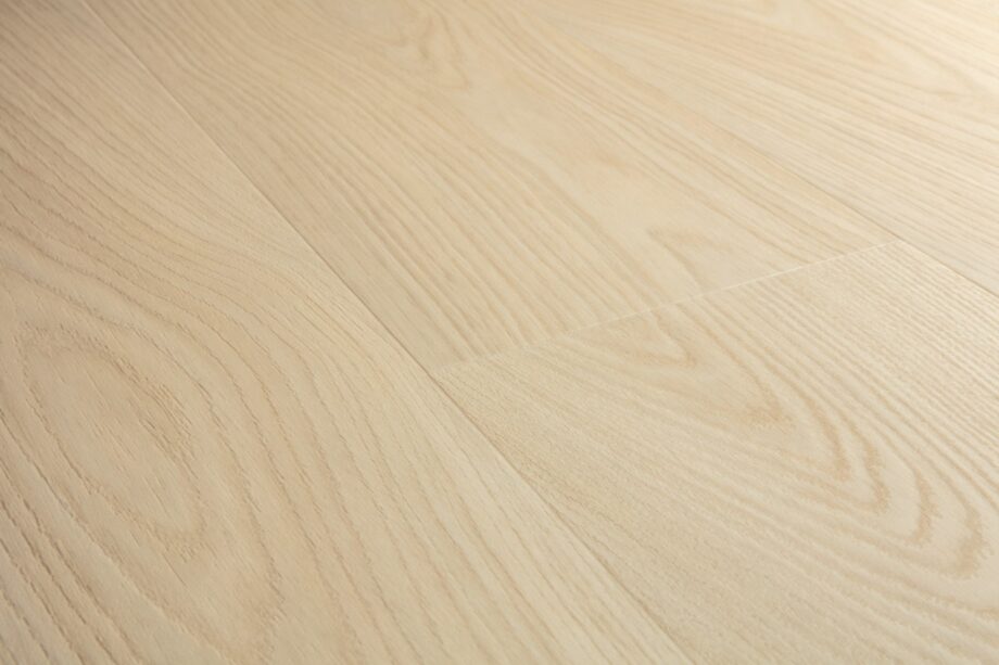 Vinyl parquet SPC Quick Step buttermilk oak alpha small planks, beveled