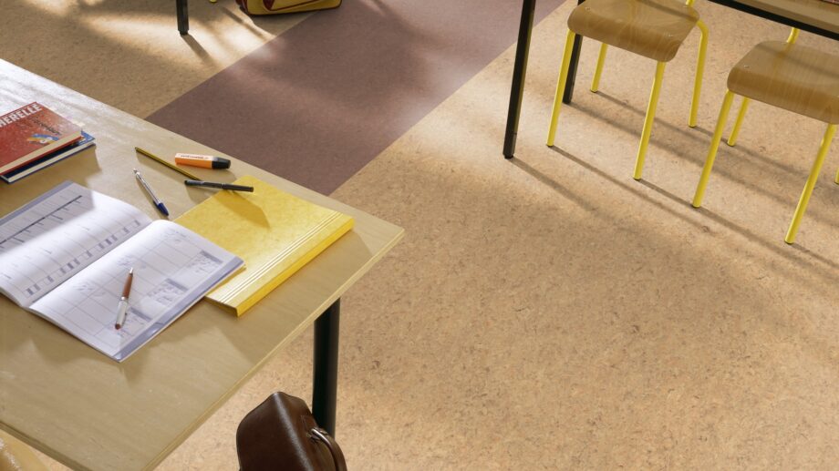 Linoleum floor Gerflor Marmorette 0070 Rocky Brown