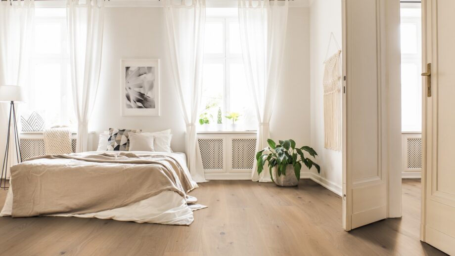 Wooden Parquet Oak Trinity Rustical beveled brushed white oiled 305mm