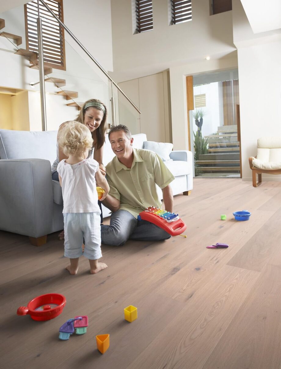 Parquet Oak Rustical 1-strip beveled brushed white oiled 189mm – 6