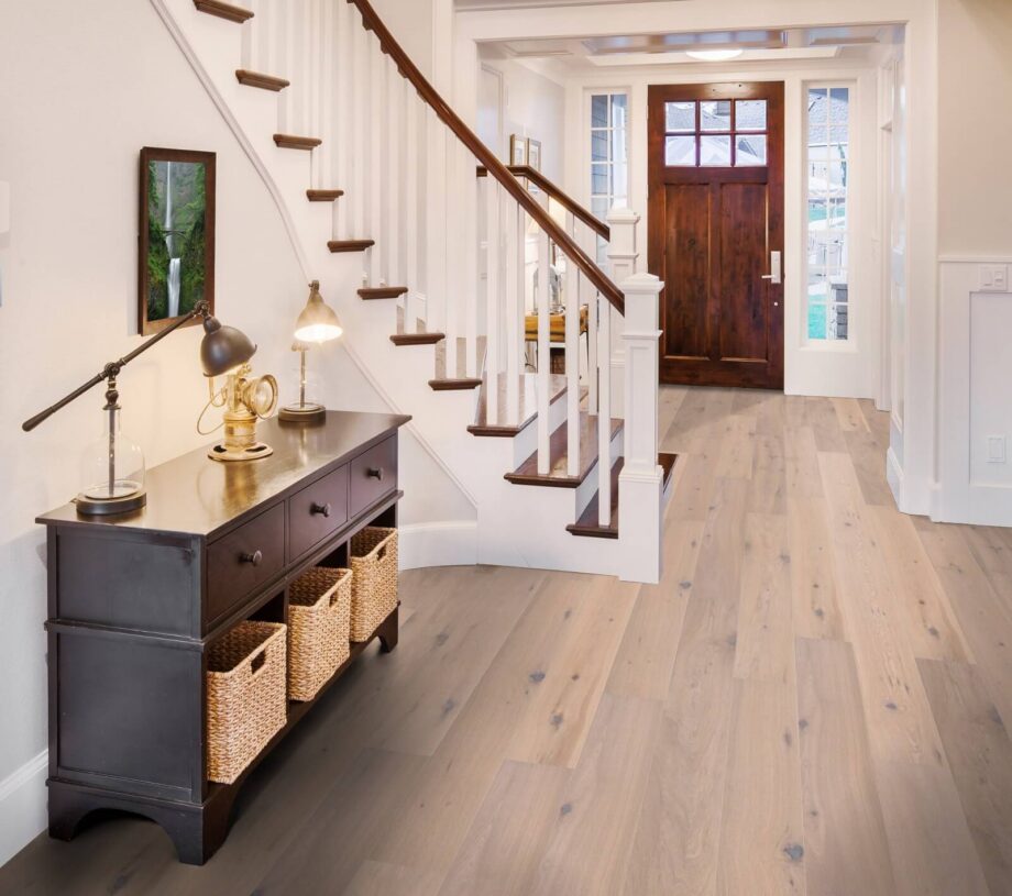 Parquet Oak Rustical 1-strip beveled brushed white oiled 189mm – 9