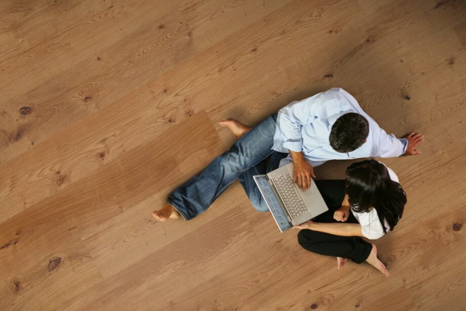 Parquet Trinity Oak Rustical 1-strip beveled brushed oiled