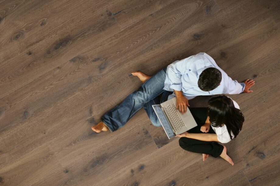 Parquet Trinity Smoked Oak Rustical 1-strip beveled hand scraped deep brushed white oiled – 5