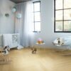 LVT kalasaba parkett Quick-Step Pristine Serene Oak medium natural – vaade 4 Herringbone Vinyl floor LVT Quick-Step Pristine Serene Oak medium natural – 4