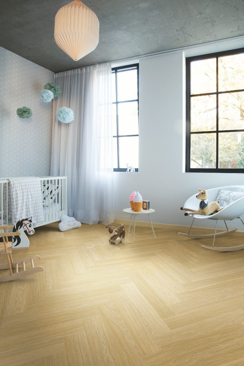 Herringbone Vinyl floor LVT Quick-Step Pristine Serene Oak medium natural – 4