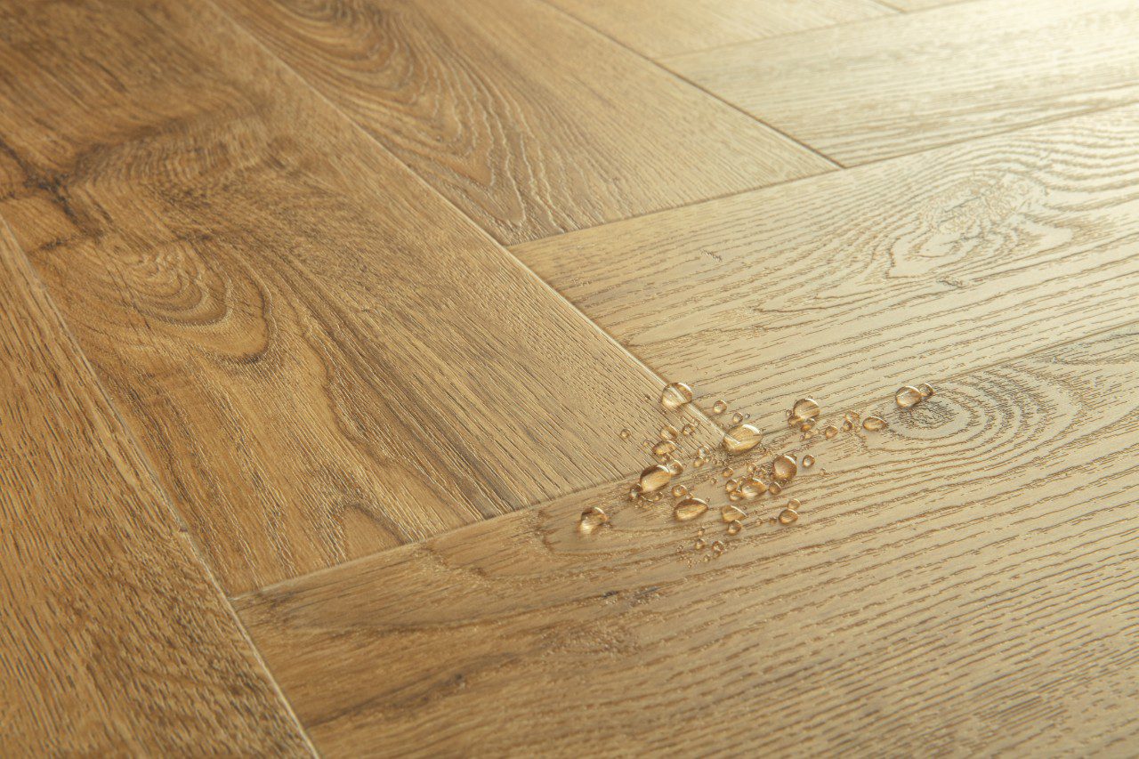 Herringbone LVT floor Quick-Step Pristine Fall Oak Honey – 2