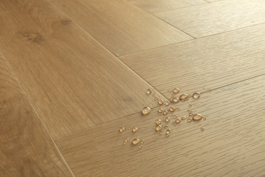 LVT herringbone floor Quick-Step Pristine Ocean Bliss Warm Honey – view 2 LVT herringbone floor Quick-Step Pristine Ocean Bliss Warm Honey – 2
