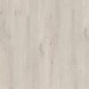 vinyylilattia-quick-step-bloom-cotton-oak-white-blush Vinyylilattia Quick Step Bloom Cotton Oak White Blush, erittäin vaalea valkobeige tammen sävy kevyellä punertavalla vivahteella ja lankkudesign.