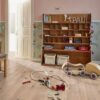parkett-bauwerk-casapark-tamm-46-crema-harjatud-bprotect Parkett Bauwerk Casapark tamm 45 Crema harjatud Bprotect ultra matt lakk paigaldatud lastetoa põrandale.