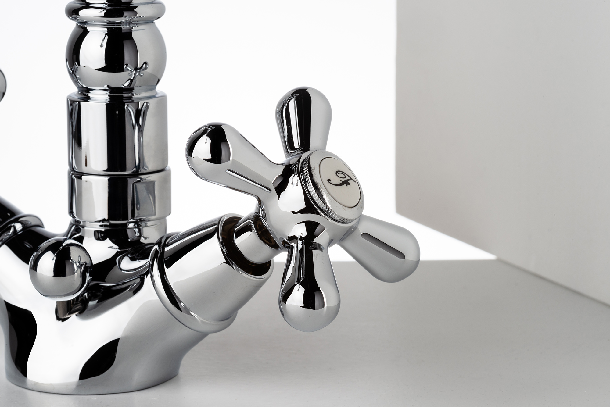 Basin mixer Emmevi Decò Old 12613 with pop-up waste – 3