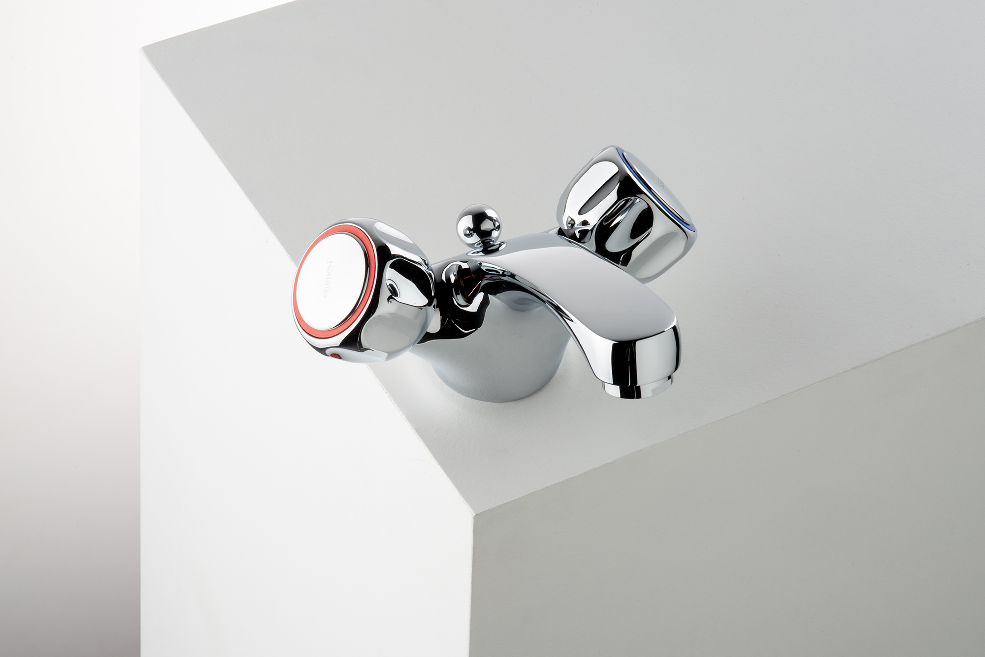 Basin mixer Emmevi Sole 15013 with pop-up waste – 2