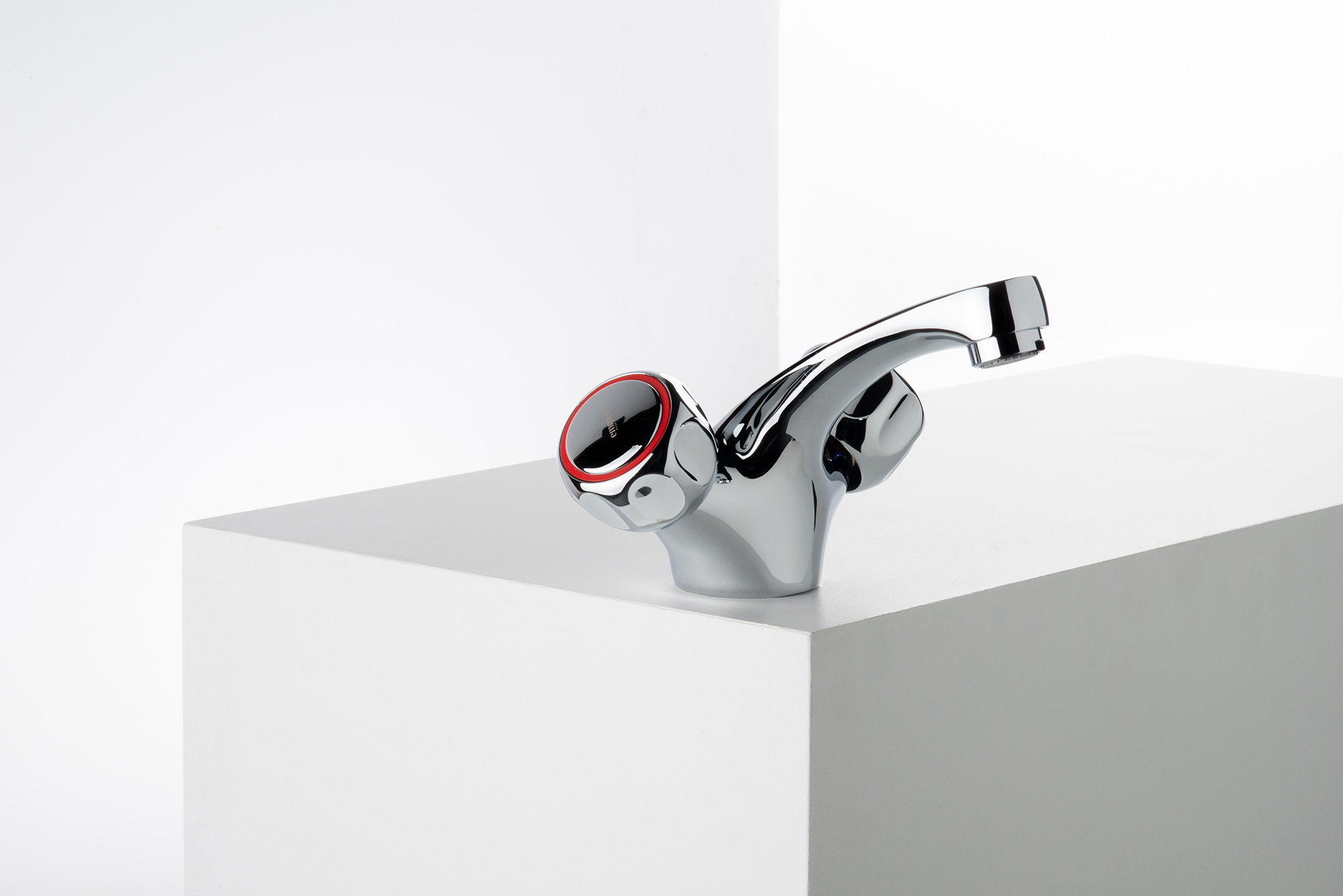 Basin mixer Emmevi Sole 15013 with pop-up waste – 3