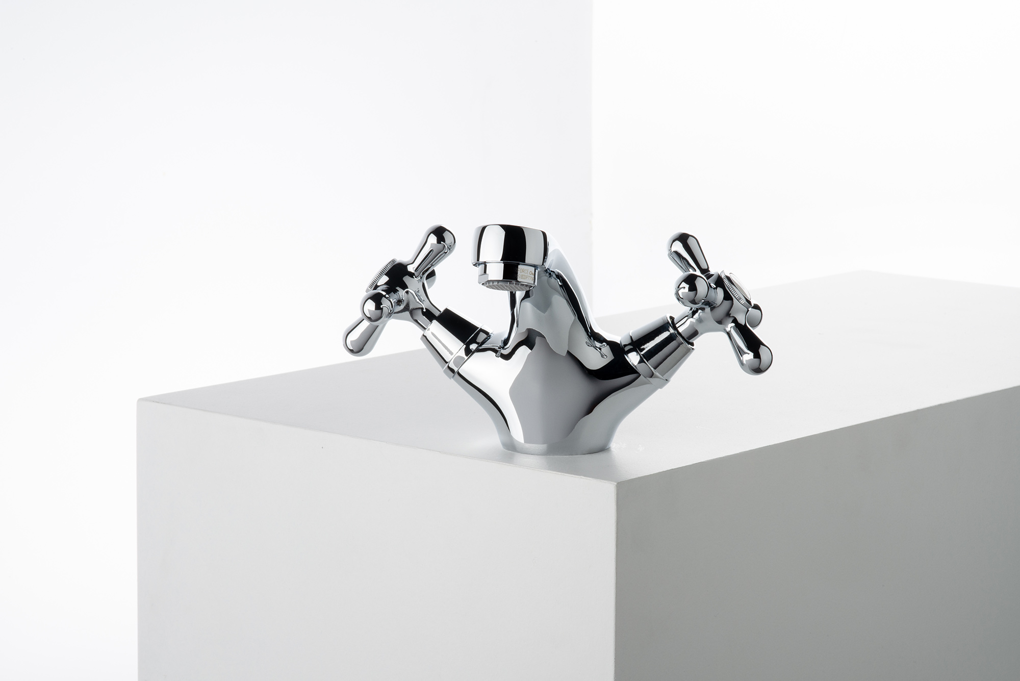 Basin mixer Emmevi Stella 17013 with pop-up waste – 3