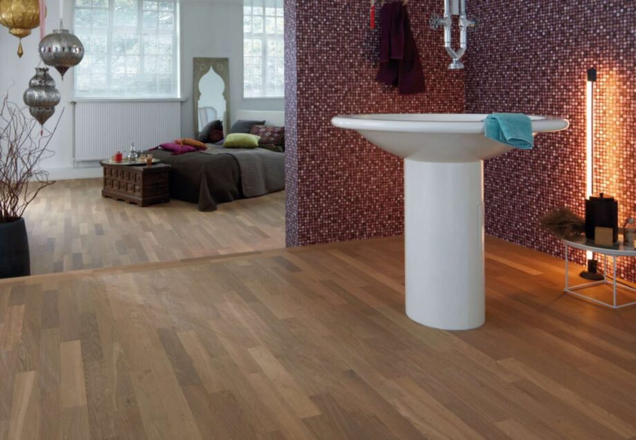 Herringbone Flooring Bauwerk Unopark Slightly Smoked Oak 15 oiled sanded – interior Herringbone Flooring Bauwerk Unopark Slightly Smoked Oak 15 oiled sanded – 2