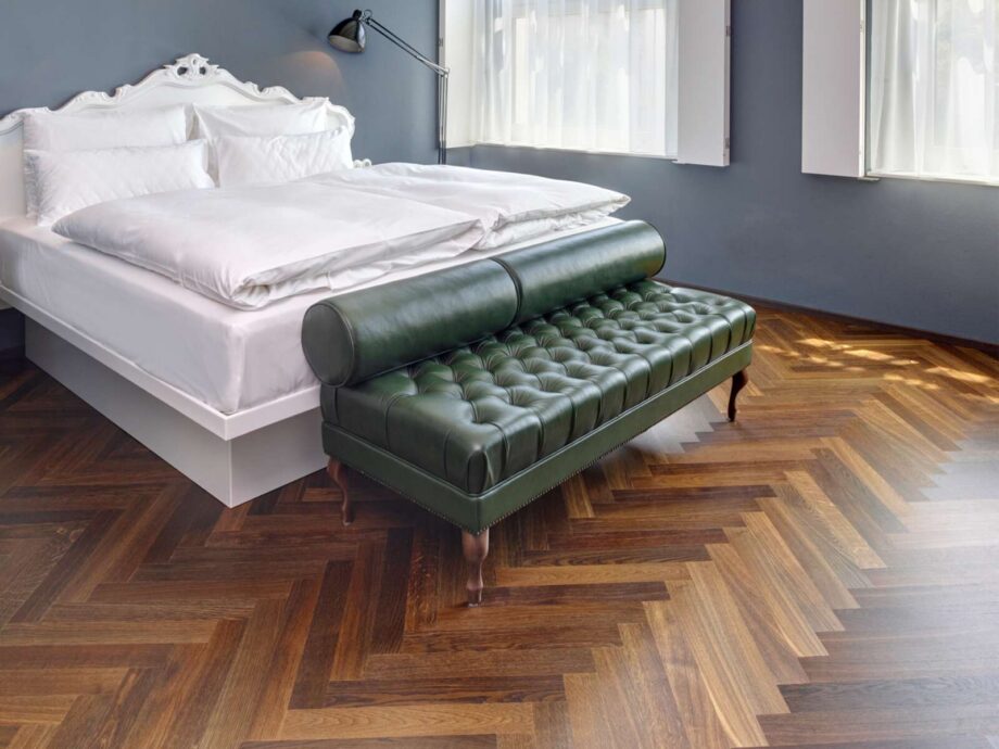 Herringbone Flooring Bauwerk Unopark Smoked Oak 14 matt lacquered sanded – interior Herringbone Flooring Bauwerk Unopark Smoked Oak 14 matt lacquered sanded – 2
