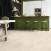 Parkett Tarkett, Grace, Tamm White Lace (valge) Plank XT, 1-lip, 2 külge mikrofa 2 Tammeparkett Tarkett Grace White Lace Plank XT köögis