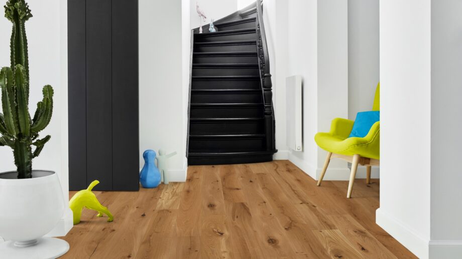 Parkett Tarkett, Heritage, Tamm, 1-lip, 2 külge mikrofaas, sügavharjatud, Protec 4 Tammeparkett Tarkett Heritage Oak esikus