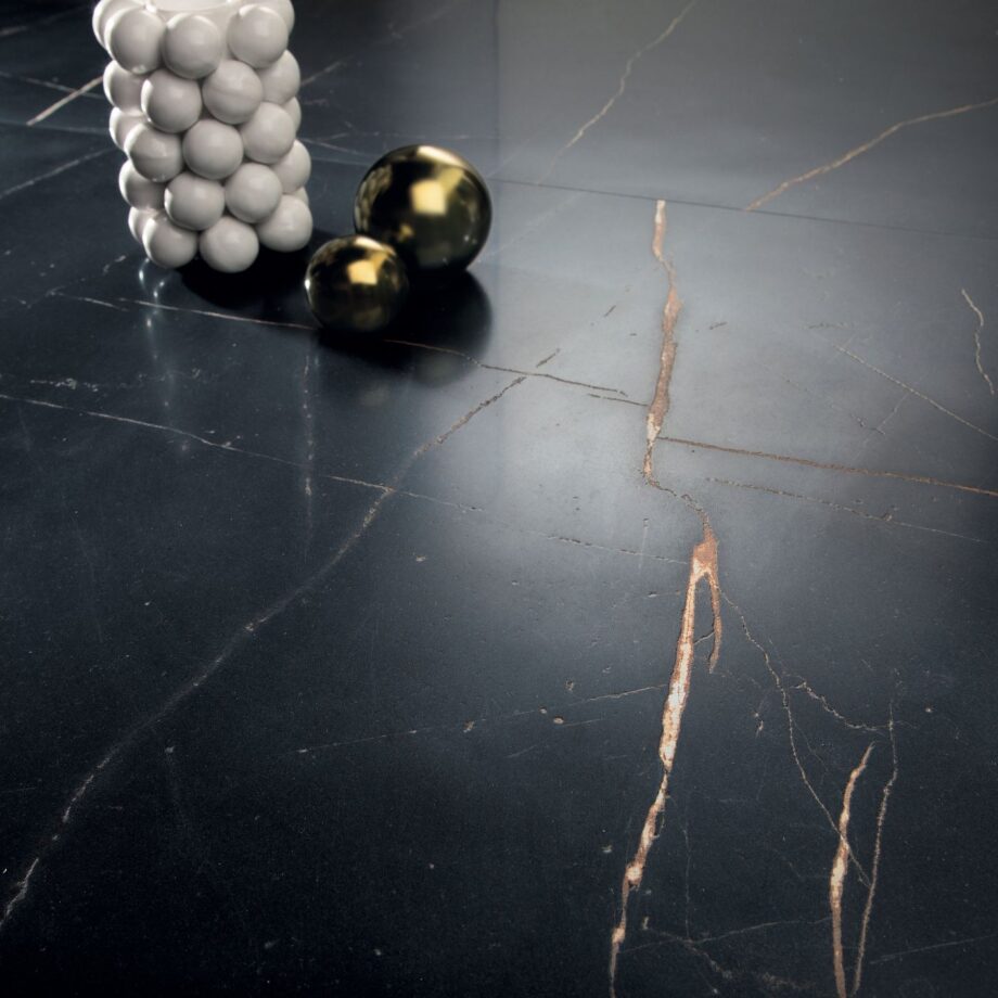 Marble effect porcelain ABK Sensi 900 Precious Black – view 4 Marble effect porcelain tiles ABK Sensi 900 Precious Black, 120x120 cm, 8.5 mm, polished (lux) – 4