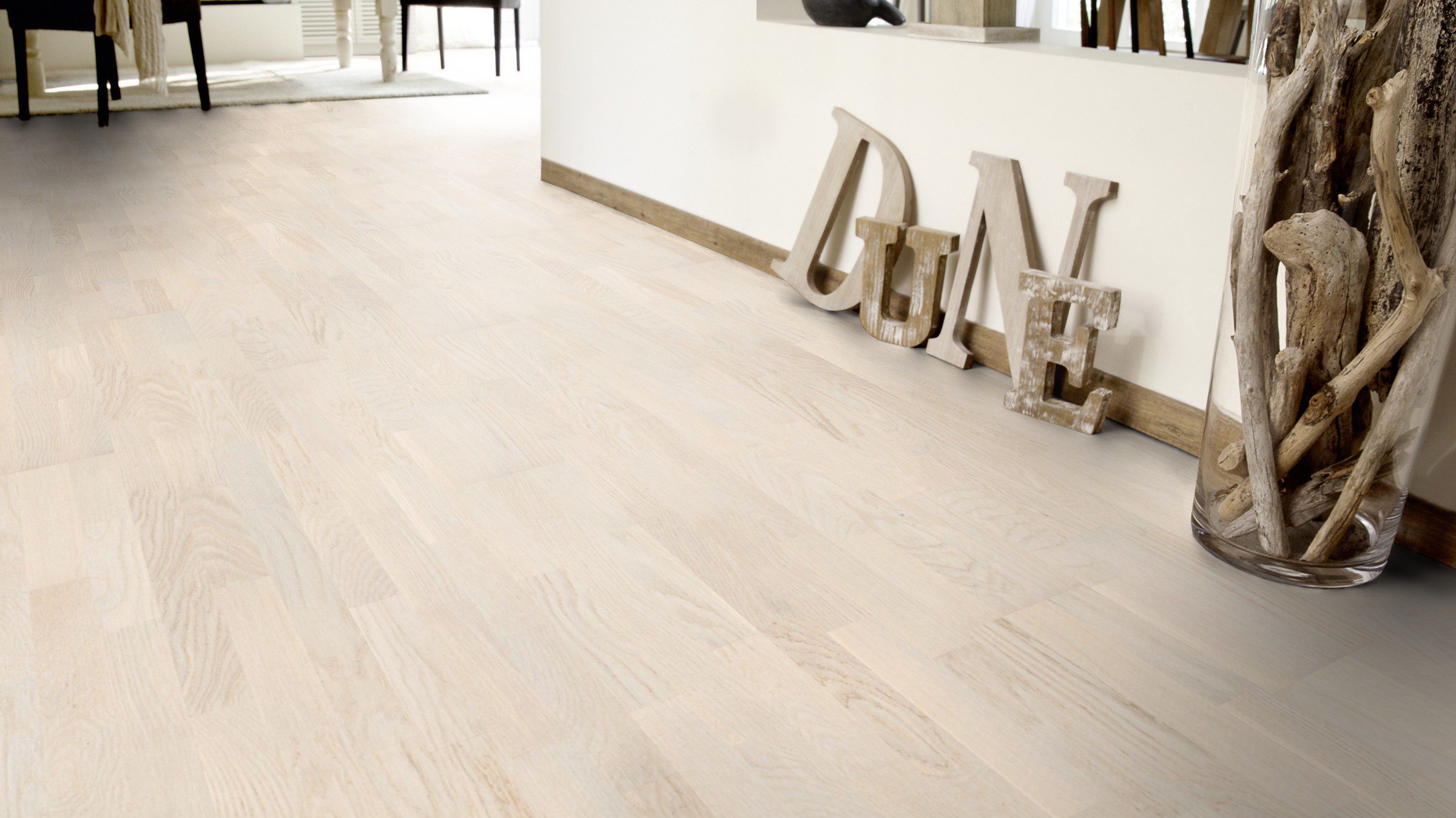 Parquet Tarkett, Grace, Oak White Lace TreS, 3-strip, brushed, Proteco ExtraMatt matt lacquer – 4