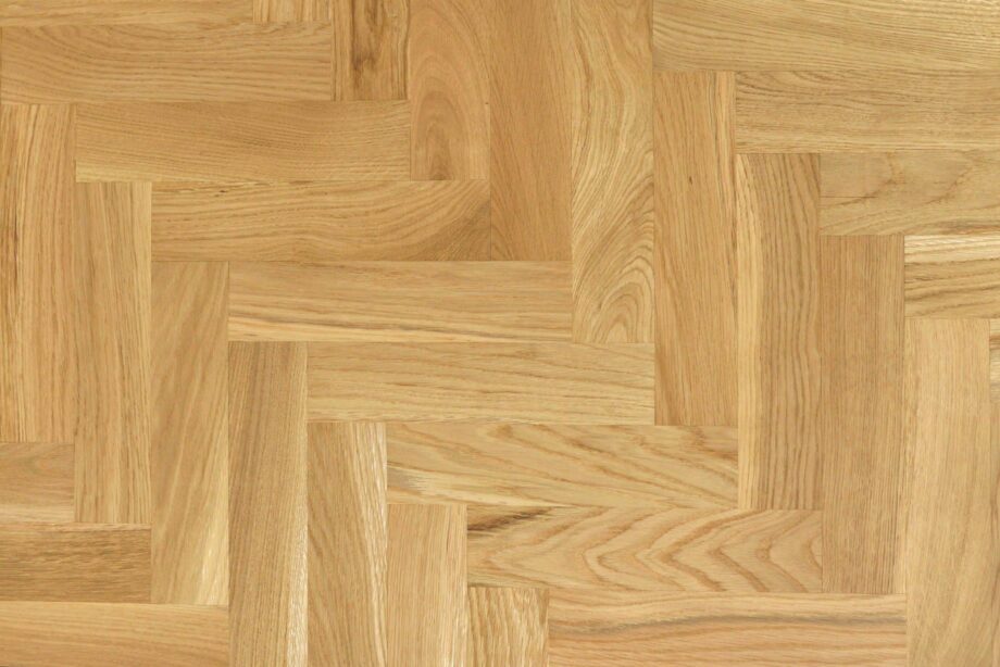 Strip parquet / herringbone parquet oak rustic unfinished Strip parquet / herringbone parquet oak rustic unfinished
