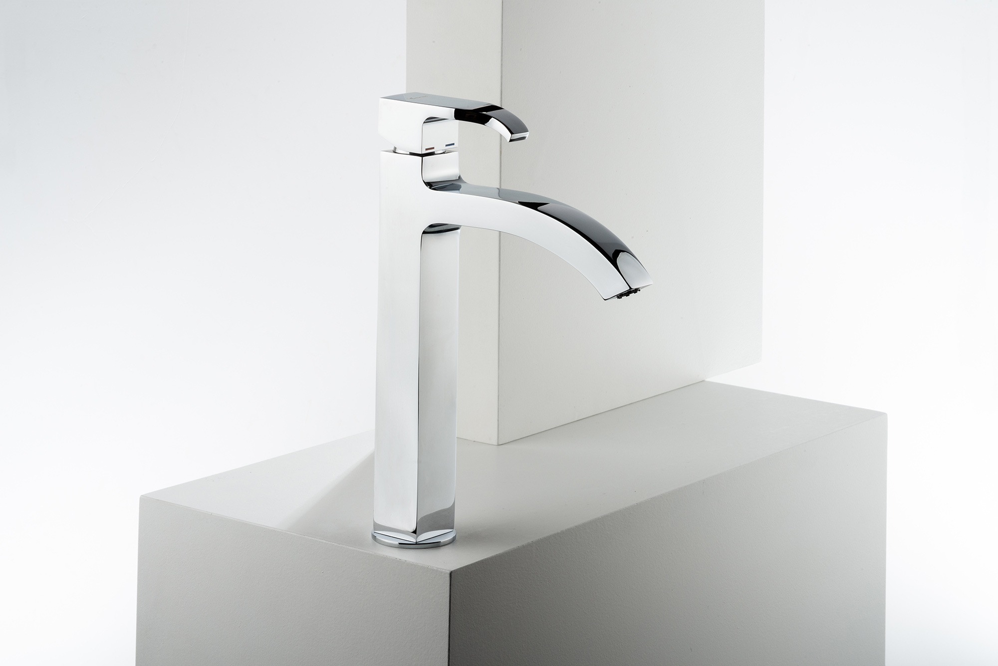 Tall basin mixer Emmevi Niagara 74003BIG with click-clack waste – 2