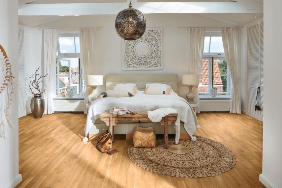 Oak parquet Meister, Longlife PC 200, Oak lively 09033, 3-strip, 2400 x 200 mm, brushed, ultra matt lacquered – 2