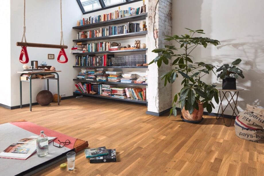 Oak parquet Meister, Longlife PC 200, Oak lively lightly smoked look 09039, 3-strip, 2400 x 200 mm, brushed, ultra matt lacquered – 3