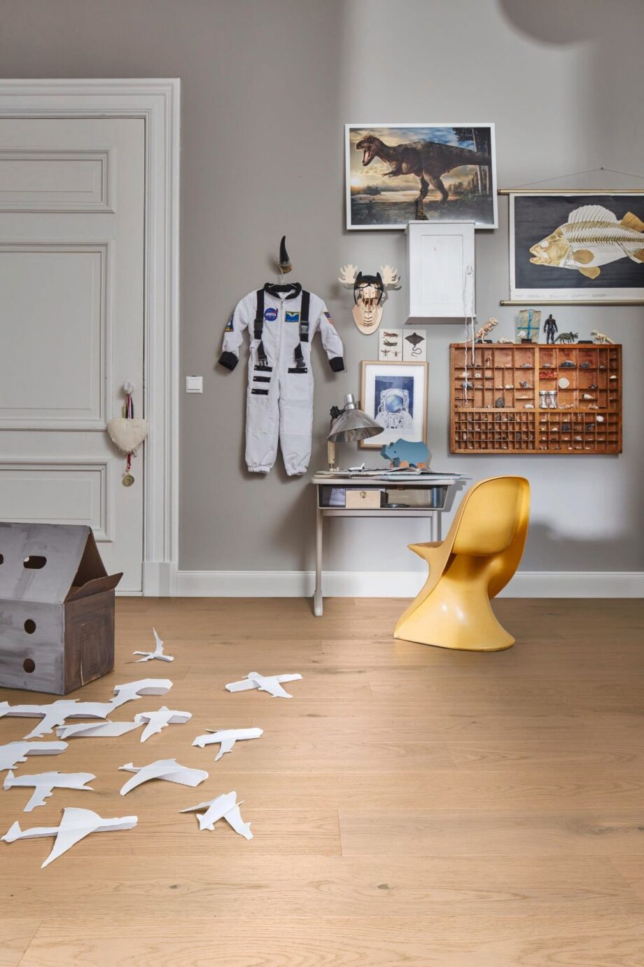 Oak parquet Meister, Longlife PS 300, Authentic off-white oak 09021, 1-strip short plank, 1187 x 142 mm, brushed, ultra matt lacquered – view 2 Oak parquet Meister, Longlife PS 300, Authentic off-white oak 09021, 1-strip short plank, 1187 x 142 mm, brushed, ultra matt lacquered – 2