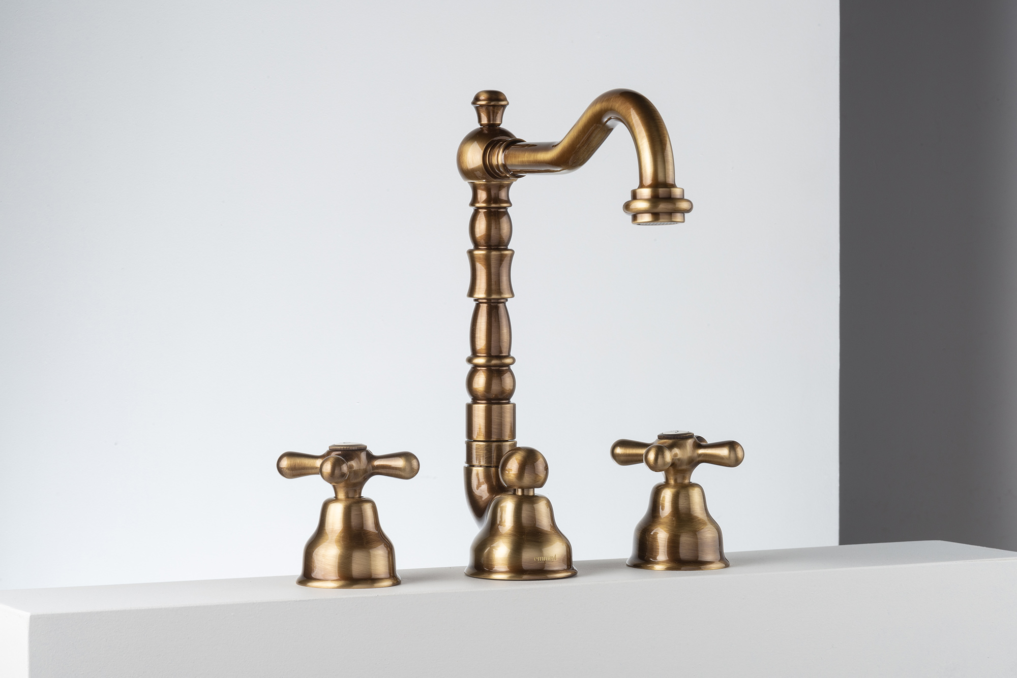 Three-hole basin mixer Emmevi Decò Old 12643 with pop-up waste – 2