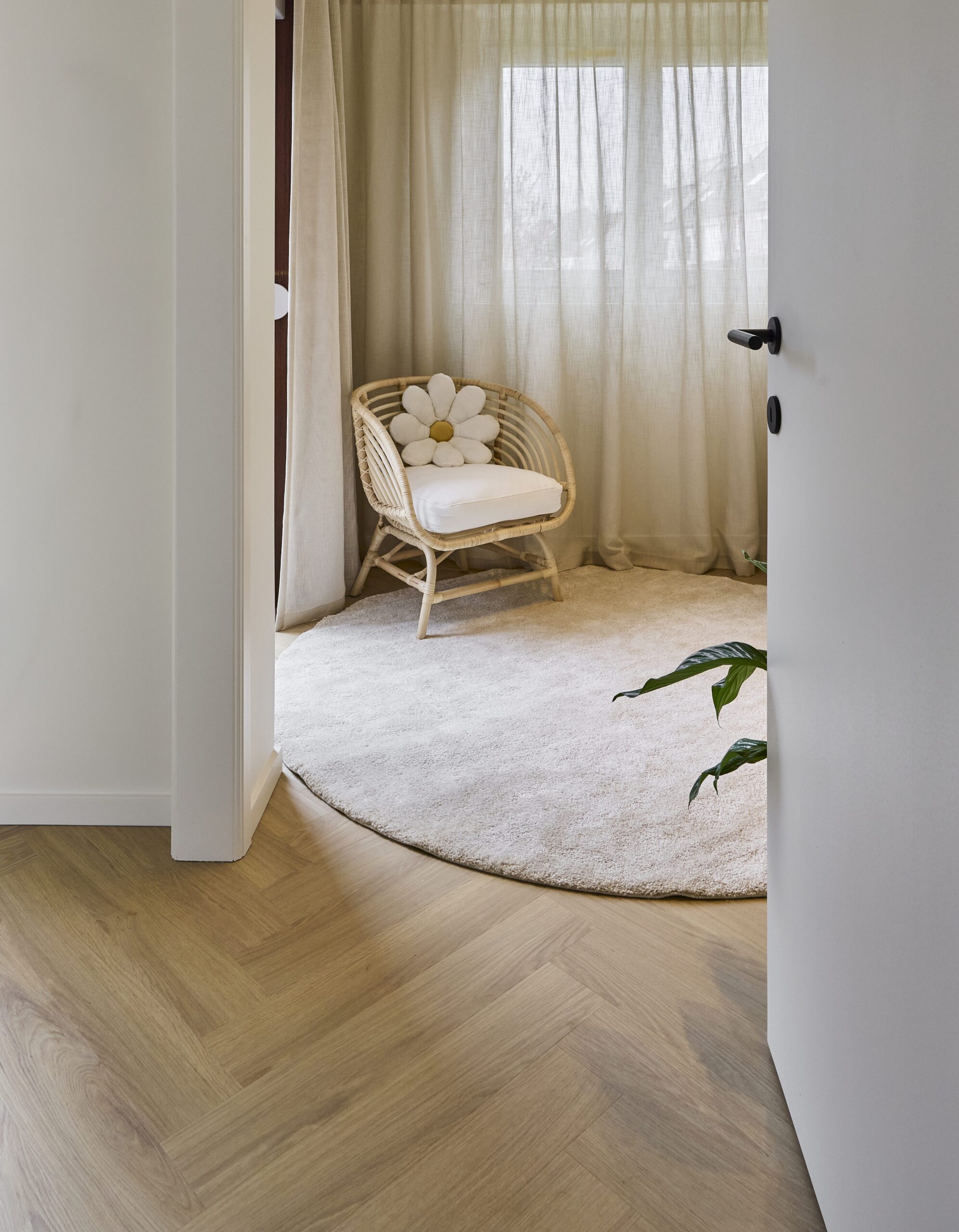 Rigid LVT Herringbone Vinyl Flooring Floorify Uni F301 – 4
